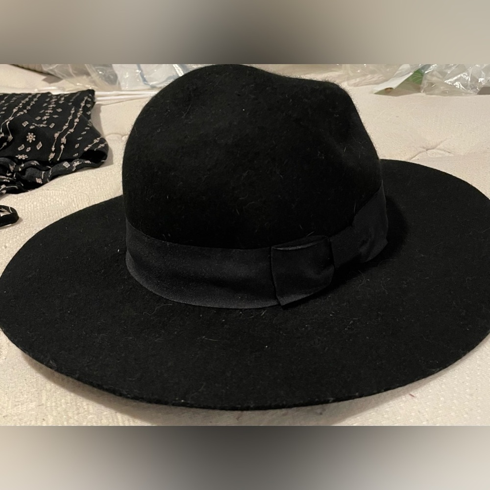 Saks 5th Avenue wool wide brim hat